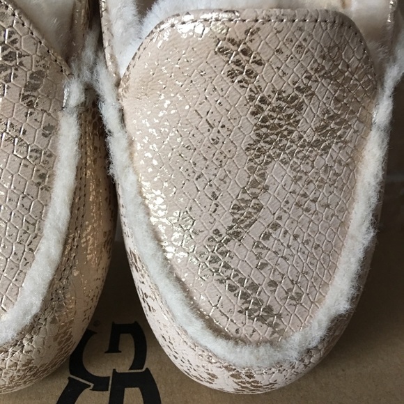 UGG Slippers Loafers Moccasins Flats - Picture 5 of 7